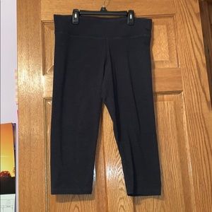 PINK (VS) Yoga Capris